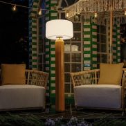 New Garden Phoebe 145 - oplaadbare vloerlamp op zonne-energie en op batterijen met afstandsbediening - Ø 45 x 143 cm - RGB + wit 5W LED incl. - IP65 - mosterdgeel - 3000K