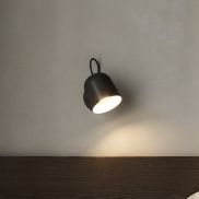 Design for the People Angle GU10 - wandverlichting met schakelaar en USB-poort- 11 x 17 x 19,1 cm - zwart