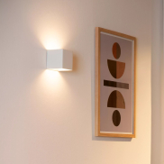Lucide Vertigo - oplaadbare wandlamp met sensor - 10 x 10 x 10 cm - 6W dimbare LED incl. - IP54 - wit