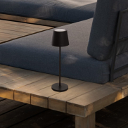 Nova Luce Seina - oplaadbare tafellamp - Ø 11,4 x 39,5 cm - 2W dimbare LED incl. - IP54 - zandzwart