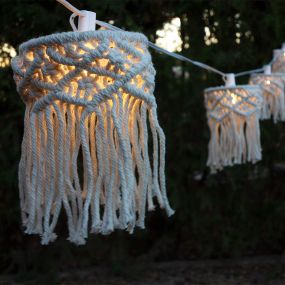 New Garden Mykonos Garland - lichtslinger aansluitbaar via kabel of zonne-energie - oplaadbare batterij - 5 meter slinger met 3 meter snoer - 8 LED-lampen incl. - IP44 - katoen