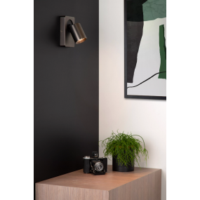 Lucide Nigel - wandverlichting met schakelaar en USB-poort - 16 x 10 x 11,8 cm - 5W dimbare LED incl. - zwart staal