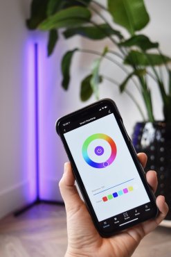 Calex Smart Floorlamp - dimfunctie en instelbare lichtkleur via app - 140 x 23,5 cm - 12W LED incl. - zwart