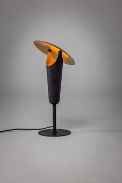 ETH The Britt - tafellamp - Ø 25 x 47 cm - zwart en messing