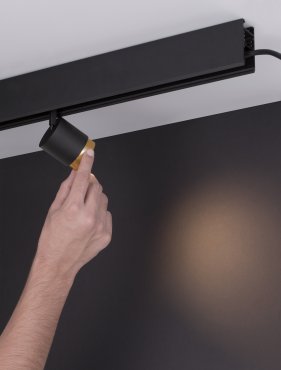 Nova Luce Ultra Slim - rail spot - lichtbundel instelbaar van 15 tot 36 graden - Ø 4,5 cm - 5W DALI dimbare LED incl. - zwart en goud
