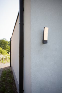 Lutec Kira - buiten wandverlichting - slimme verlichting - 11 x 8,3 x 31,1 cm - 19W LED incl. - IP54 - antraciet