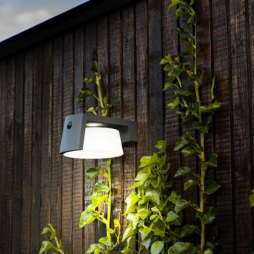 Lutec Moon - buiten wandlamp op zonne-energie met bewegingssensor - 21,7 x 16 x 9,6 cm - 9,5W LED incl.  - IP44 - donker grijs