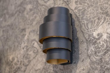 Artdelight Rolls - wandverlichting - 13 x 13 x 22 cm - zwart/goud