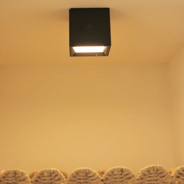 New Garden Box 8 - oplaadbare wand/plafondlamp - 7,5 x 7,5 x 7,5 cm - zwart