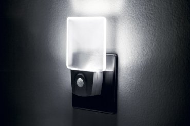 Integral led Nightlight - nachtlampje - met dag en nachtsensor - 7,6 x 11,3 cm - wit en transparant