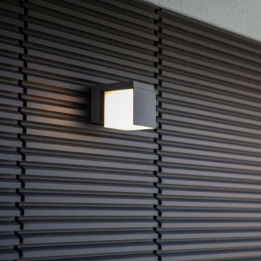 Lutec Cuba - buiten wandverlichting - 10 x 14,8 x 11,6 cm - 12,2W LED incl. - IP54 - zwart