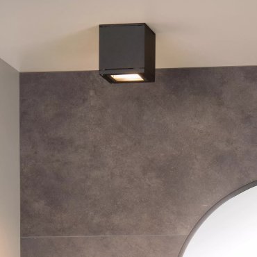 Lucide Aven - Opbouwspot - 9,3 x 9,3 x 9,6 cm - IP65 - zwart