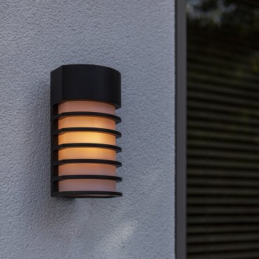 Lutec Fulton - buiten wandverlichting - 13 x 10 x 24,3 cm - IP54 - zwart