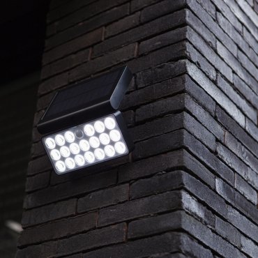 Lutec Tuda - buiten wandverlichting op zonne-energie met bewegingsmelder - slimme verlichting - Lutec Connect - 18 x 11,1 x 19,2 cm - 8,5W LED incl. - IP44 - zwart