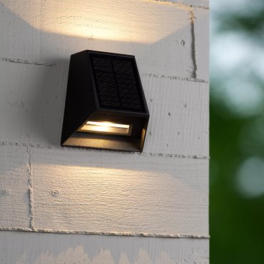 Lucide Luton - buiten wandlamp met dag- nachtsensor op zonne-energie - 13 x 7,4 x 13,4 cm - 1W dimbare LED incl. - IP54 - zwart