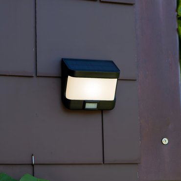 Lutec Try - buiten wandverlichting met sensor op zonne-energie - 12,5 x 11,8 x 6,9 cm - 8W LED incl. - IP54 - zwart