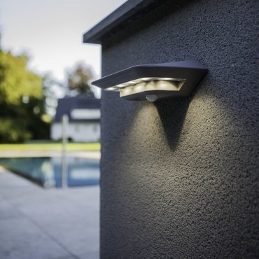 Lutec Ghost Solar - buiten wandlamp met sensor op zonne-energie - 24 x 13 x 6 cm - 2,4W LED incl. - IP44 - zilver grijs