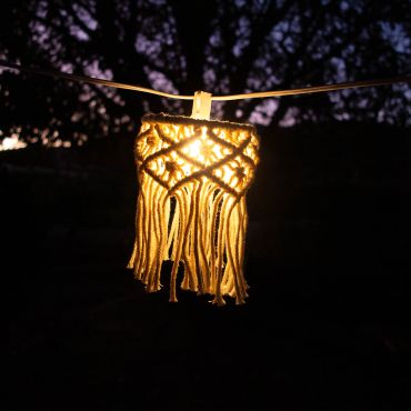 New Garden Mykonos Garland - lichtslinger aansluitbaar via kabel of zonne-energie - oplaadbare batterij - 8 meter slinger waarvan 3 meter snoer - 8 LED-lampen incl. - IP44 - katoen