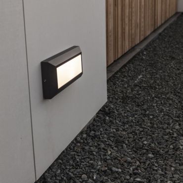 Lutec Helena - buiten wandlamp - 23 x 3 x 10 cm - 10W LED incl. - IP54 - zwart