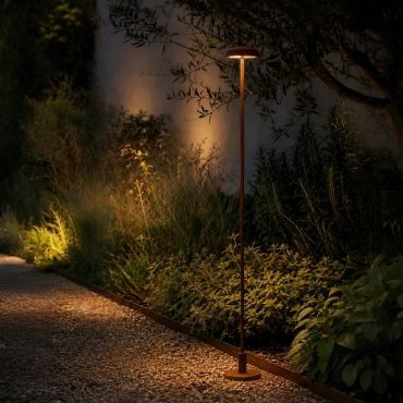 VK Lighting Jade - tuinpaal incl. voet en grondpiek - Ø 7 x 113,4 cm - 1W LED incl. - IP65 - roestbruin