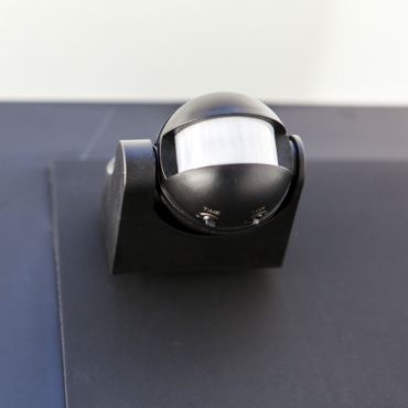 Lutec Sphere - infrarood sensor - 9 x 10 x 8 cm - IP44 - zwart