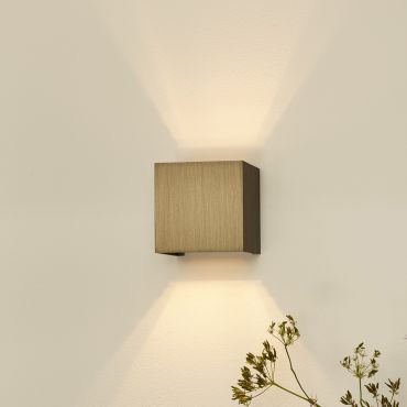 Lucide Xio -  wandverlichting met verstelbare stralingshoek - 9,7 x 9,7 x 9,7 cm - 4W dimbare LED incl. - roestbruin