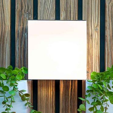 New Garden Wally - wandlamp op zonne-energie met afstandsbediening - 18 x 18 x 18 cm - 9,5W LED incl. - IP65 - wit - warm witte  lichtkleur