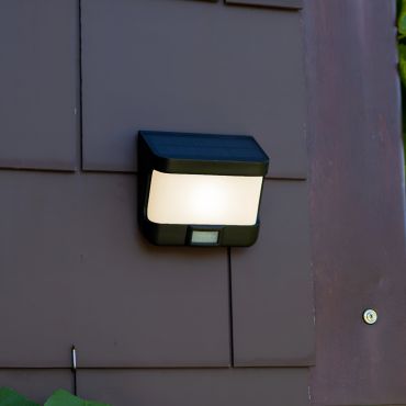 Lutec Try - buiten wandverlichting met sensor op zonne-energie - 12,5 x 11,8 x 6,9 cm - 8W LED incl. - IP54 - zwart