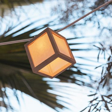 New Garden Vega - lichtslinger aansluitbaar via kabel of zonne-energie - 8 meter slinger waarvan 3 meter snoer - 10 LED-lampen incl. - IP44 - bamboe en wit