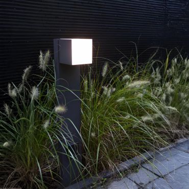 Lutec Cuba - tuinpaal met stekker (met aarding) - 23,7 x 11 x 75 cm - 12,2W LED incl. - IP54 - donkergrijs