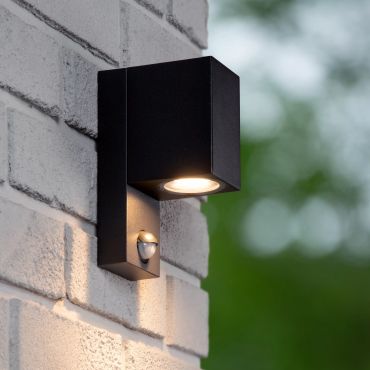 Lucide Zaro - buiten wandlamp met sensor - 7 x 10,4 x 17 cm - IP65 - zwart