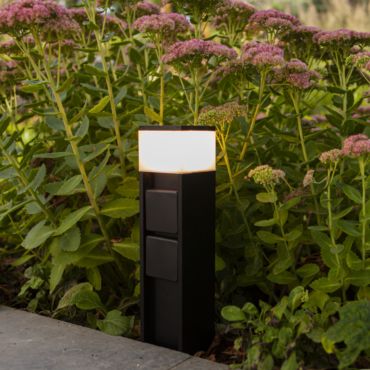 Lutec Mains - tuinpaal met stopcontacten - slimme verlichting - 8 x 8 x 36,7 cm - 11W LED incl. - IP44 - zwart - 2 zijdelingse stopcontacten (Nederlandse versie)