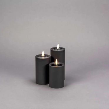 Konstsmide - LED blokkaars op batterijen met flakkervlam - Ø 7 x 10 cm - IP44 - zwart