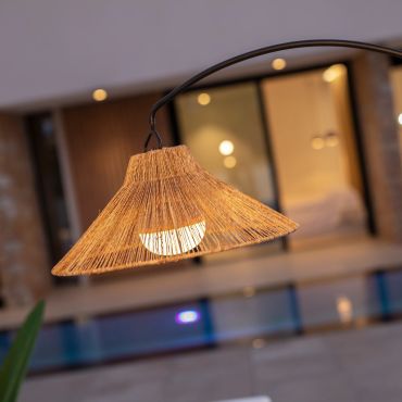 New Garden Niza 165 - vloerlamp met oplaadbare lichtbron en afstandsbediening - 40 x 73 x 167 cm - 9W dimbare LED incl. - IP54 - zwart en bruin