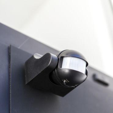 Lutec Sphere - infrarood sensor - 9 x 10 x 8 cm - IP44 - zwart
