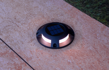 Century Italia Step Solar - grondspot op zonne-energie met dag/nacht sensor - Ø12 x 2,6 cm - 0,04W LED incl. - IP67 - zwart - 3000K