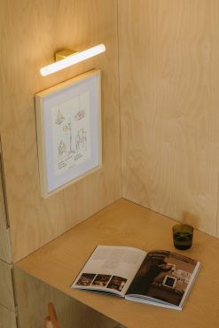 Faro Calma - wandverlichting - 30 x 5,5 cm - 5W LED incl. - IP44 - geel