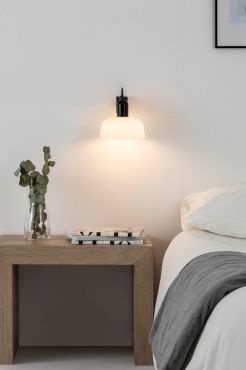 Faro Tatawin - wandlamp - 18,4 x 14 x 15,5 cm - zwart/melkglas