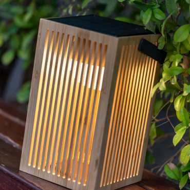 New Garden Okinawa Lantern - tafellamp met oplaadbare lichtbron via zonne-energie en afstandsbediening - 9W dimbare LED incl. - 14,5 x 14,5 x 24 cm - IP54 - bamboe